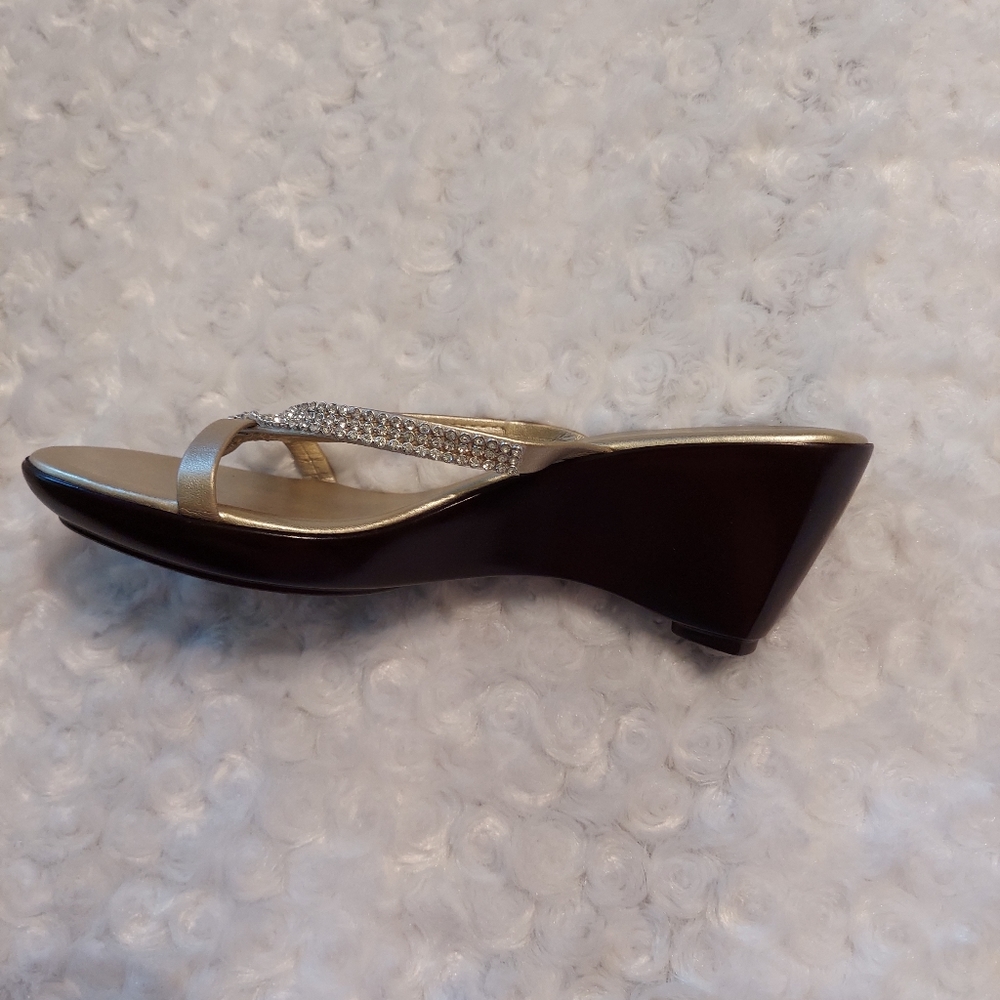 Sandals - Picture 5 of 5